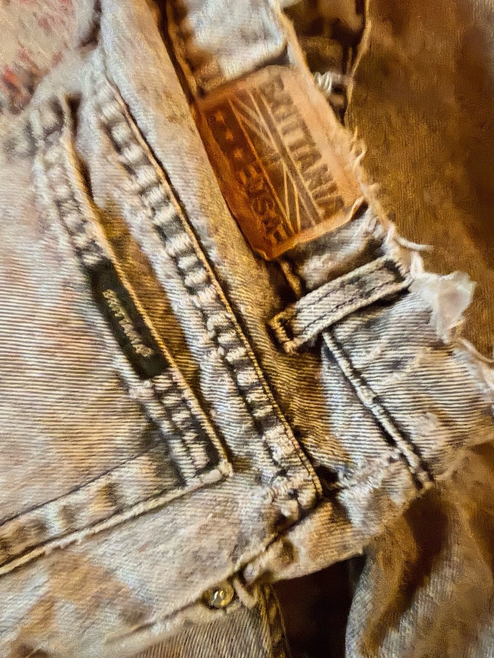 Vintage Light Wash Distressed Jeans - BRITTANIA